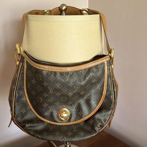 💯 Authentic Louis Vuitton Tulum Monogram Handbag